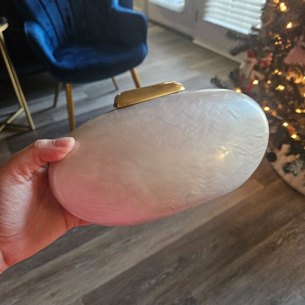 Off White Pearl Look Minaudière (Hard Case) Evening Clutch